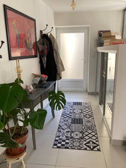 Loft Au Coeur De Nimes Apartment Екстериор снимка