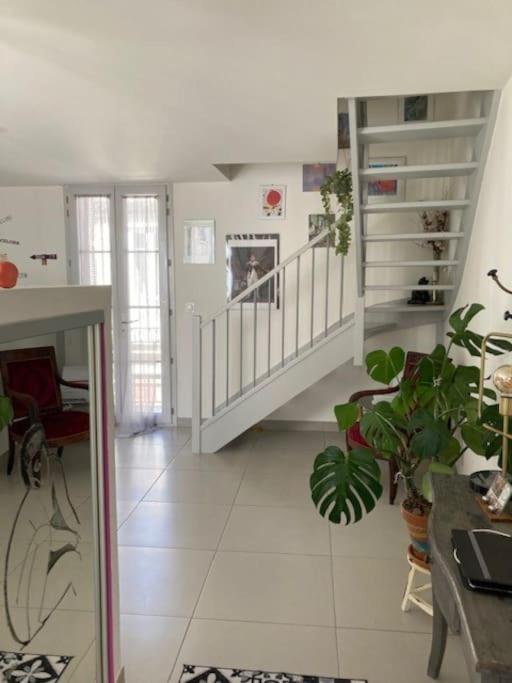 Loft Au Coeur De Nimes Apartment Екстериор снимка